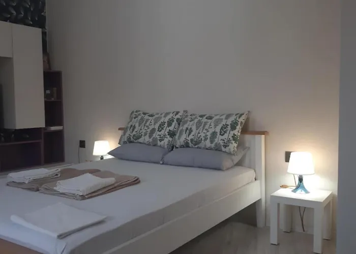 Lejlighed Flat In The Heart Of